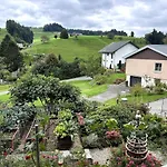 Familienferien In Einem 200 Jahre Alten Berner *