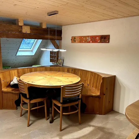Familienferien In Einem 200 Jahre Alten Berner Apartment Walterswil